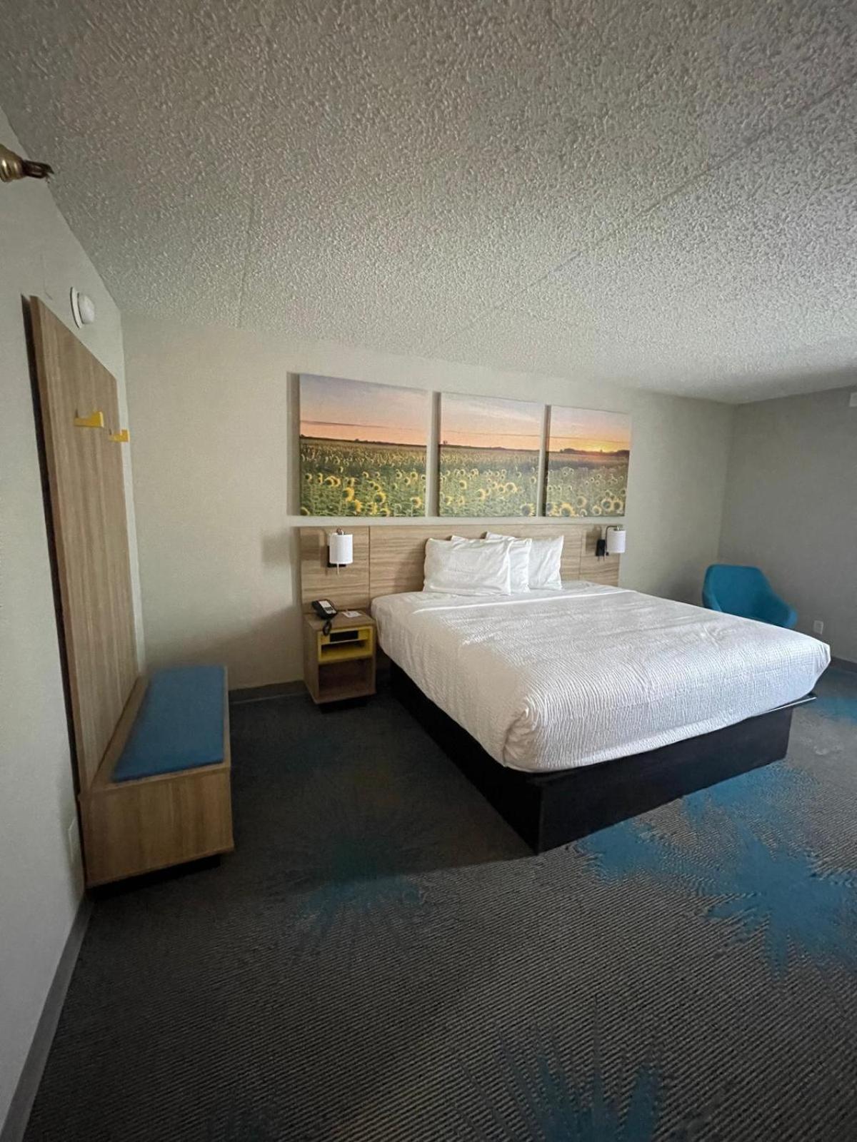 Days Inn By Wyndham Mandan Bismarck Area Exterior foto